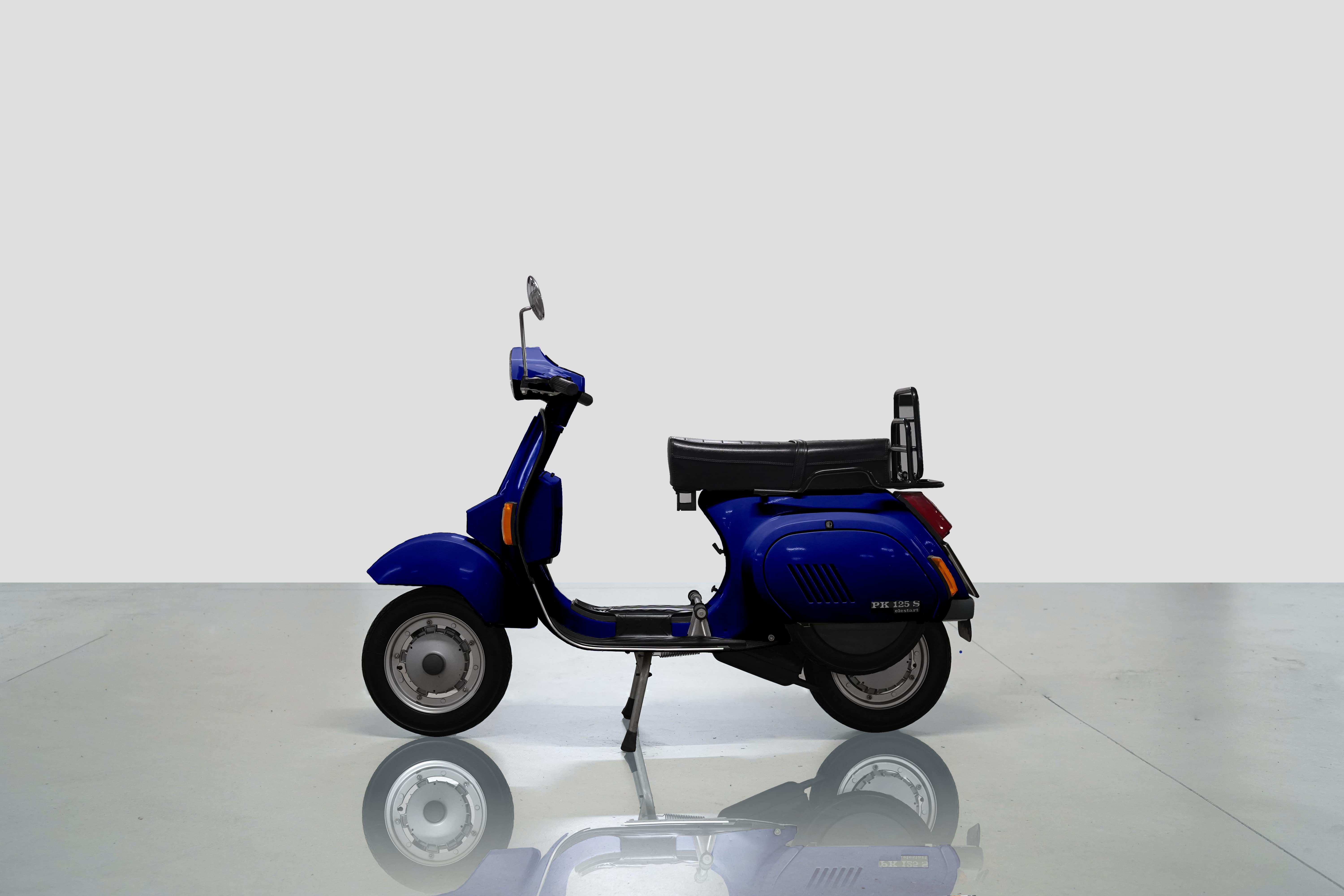 Vespa PK 125 Automatica Blue